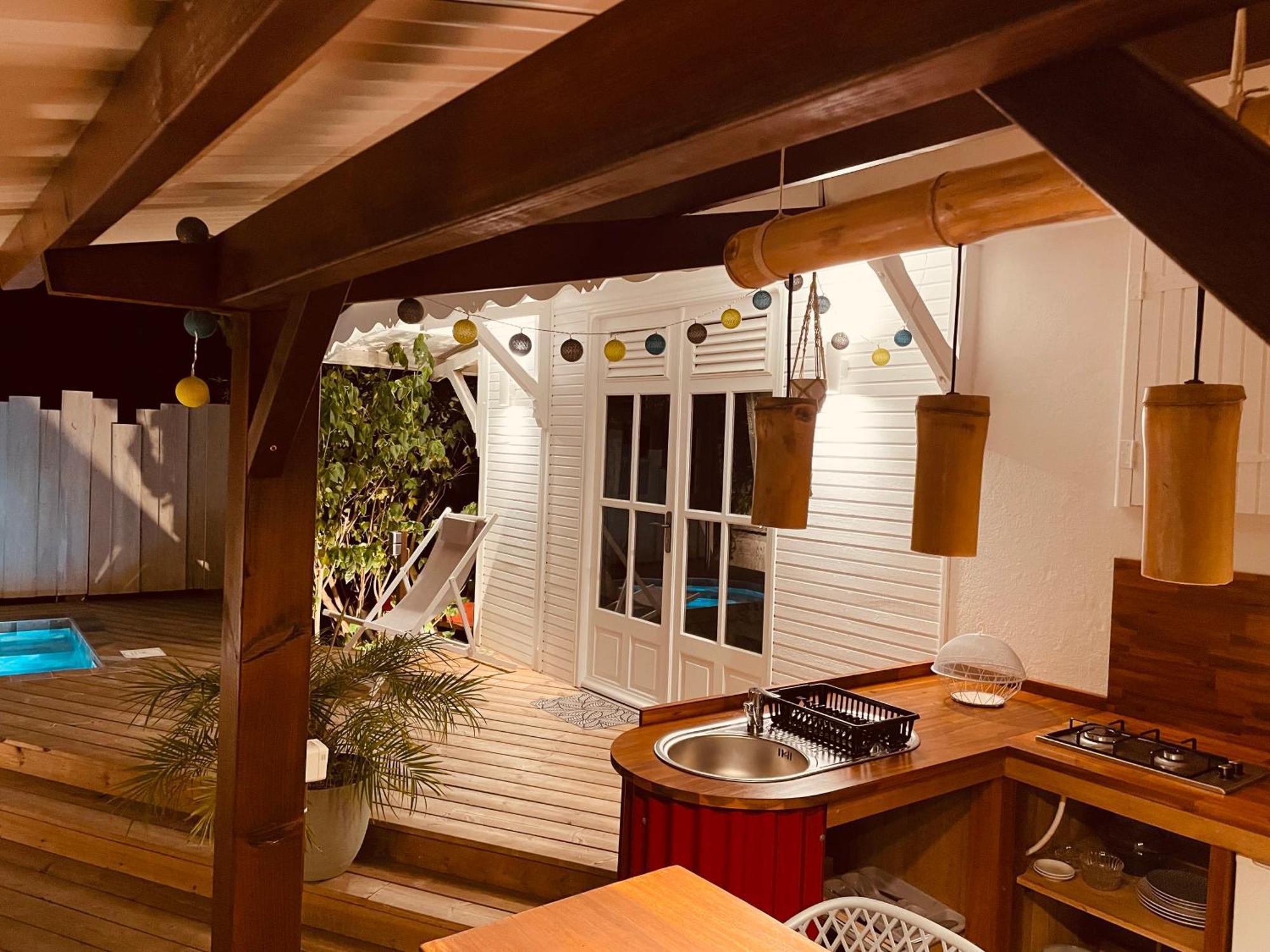 Les Coulirooms - Suite Avec Jacuzzi Et Grande Terrasse Sainte-Anne  Buitenkant foto