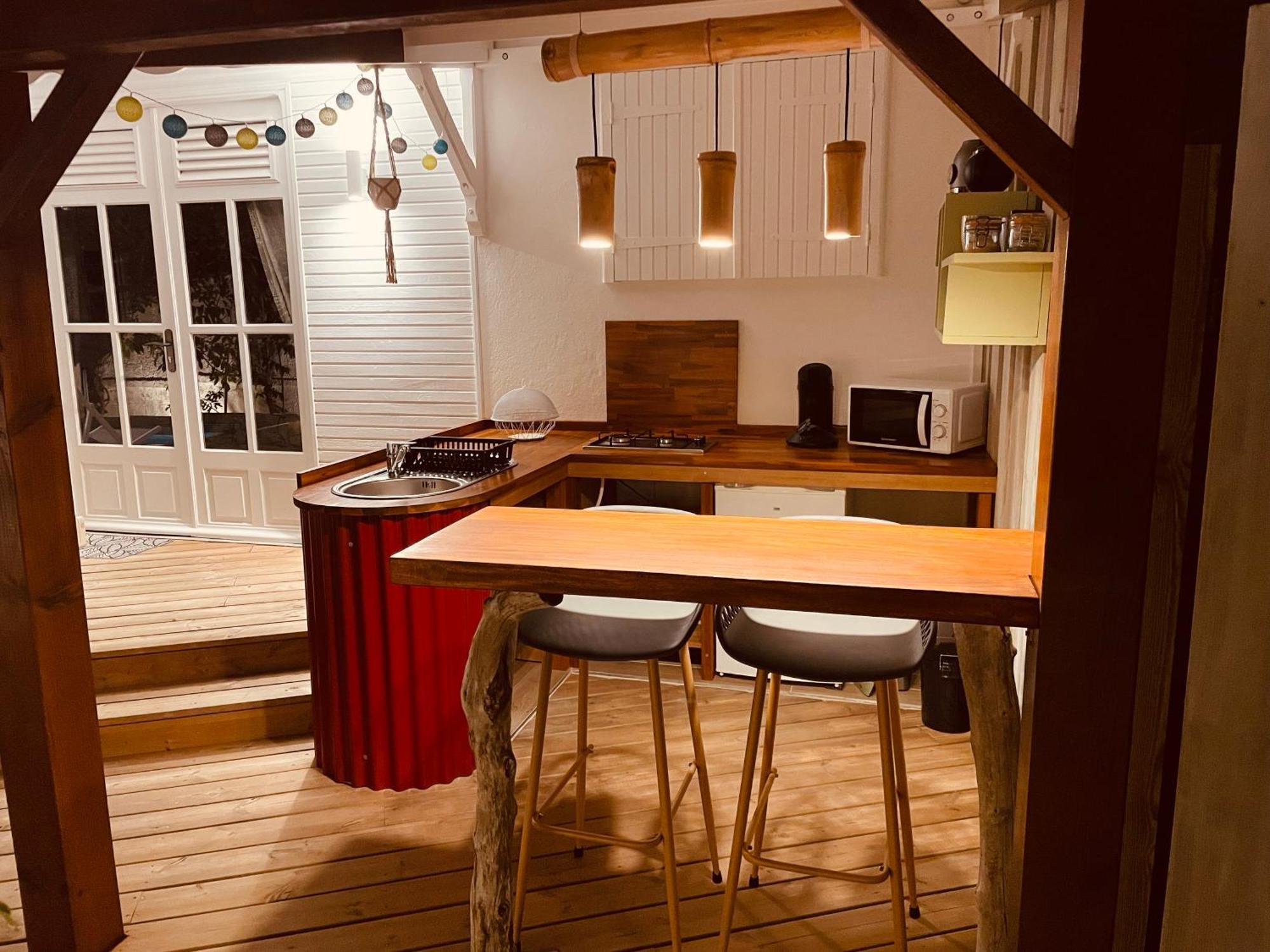 Les Coulirooms - Suite Avec Jacuzzi Et Grande Terrasse Sainte-Anne  Buitenkant foto