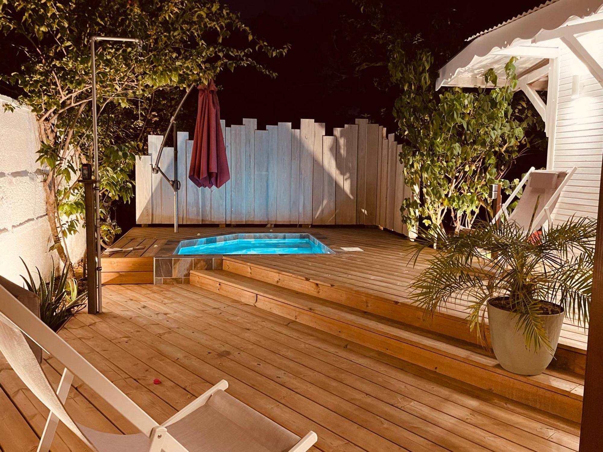 Les Coulirooms - Suite Avec Jacuzzi Et Grande Terrasse Sainte-Anne  Buitenkant foto