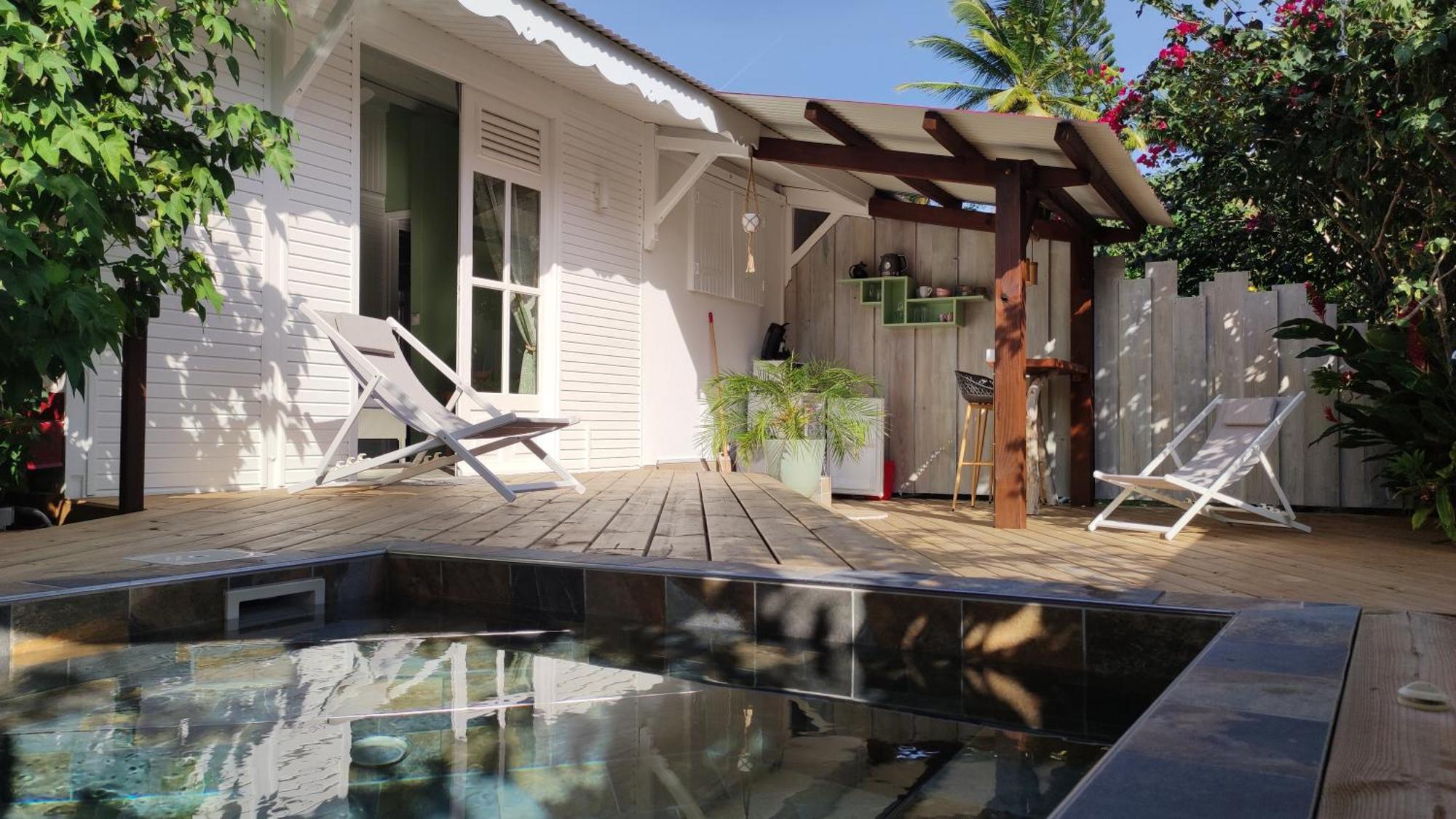 Les Coulirooms - Suite Avec Jacuzzi Et Grande Terrasse Sainte-Anne  Buitenkant foto